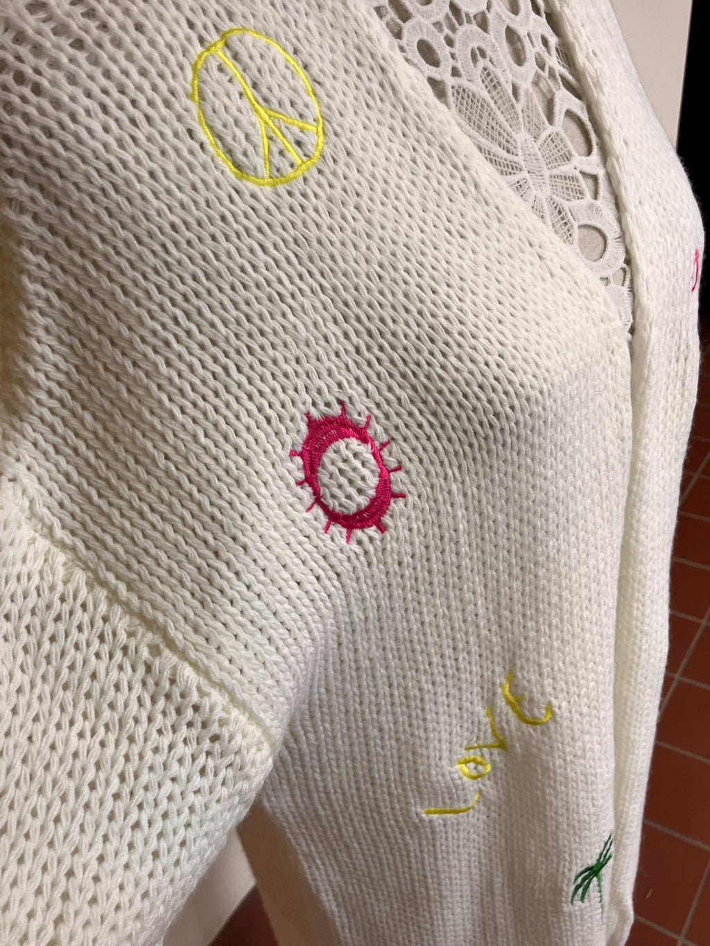 Cream Chunky Knit Motif Cardigan