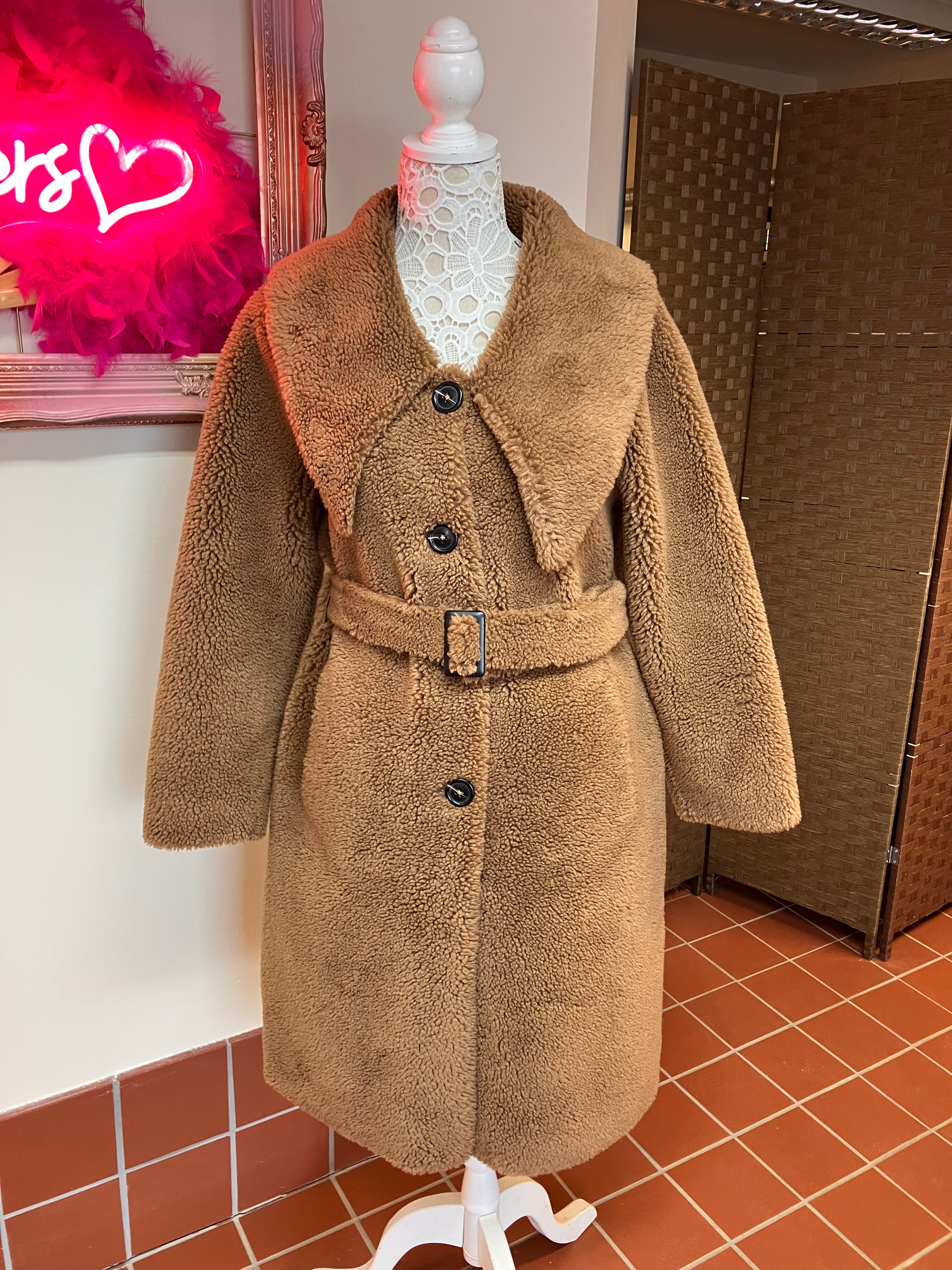Tutussie Theodora Coat in Shearling