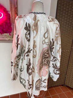 Blouson Sleeve Blouse with bold paisley design Medium/Large