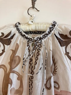 Blouson Sleeve Blouse with bold paisley design Medium/Large